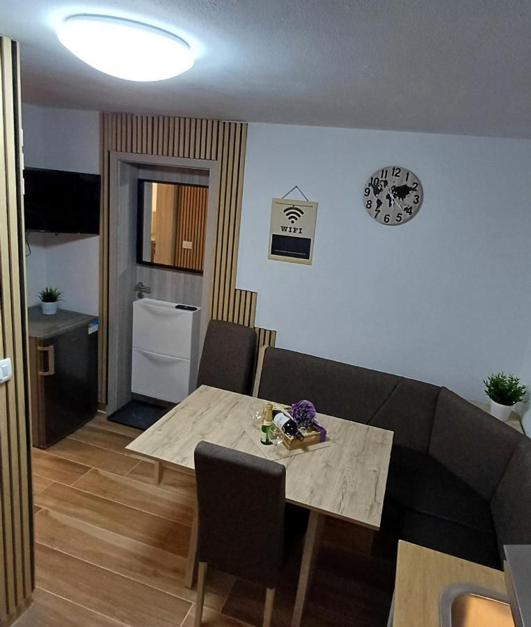 Apartmaji Stars Mavcice Exterior photo